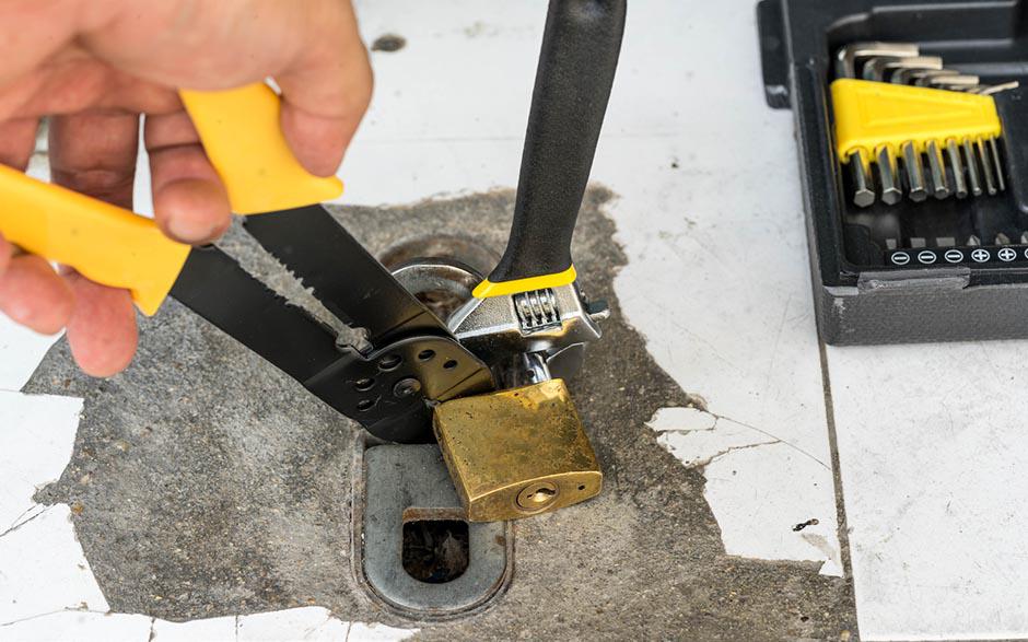 changer serrure porte de garage Rungis